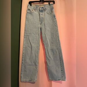 Levi’s ribcage ankle straight jeans